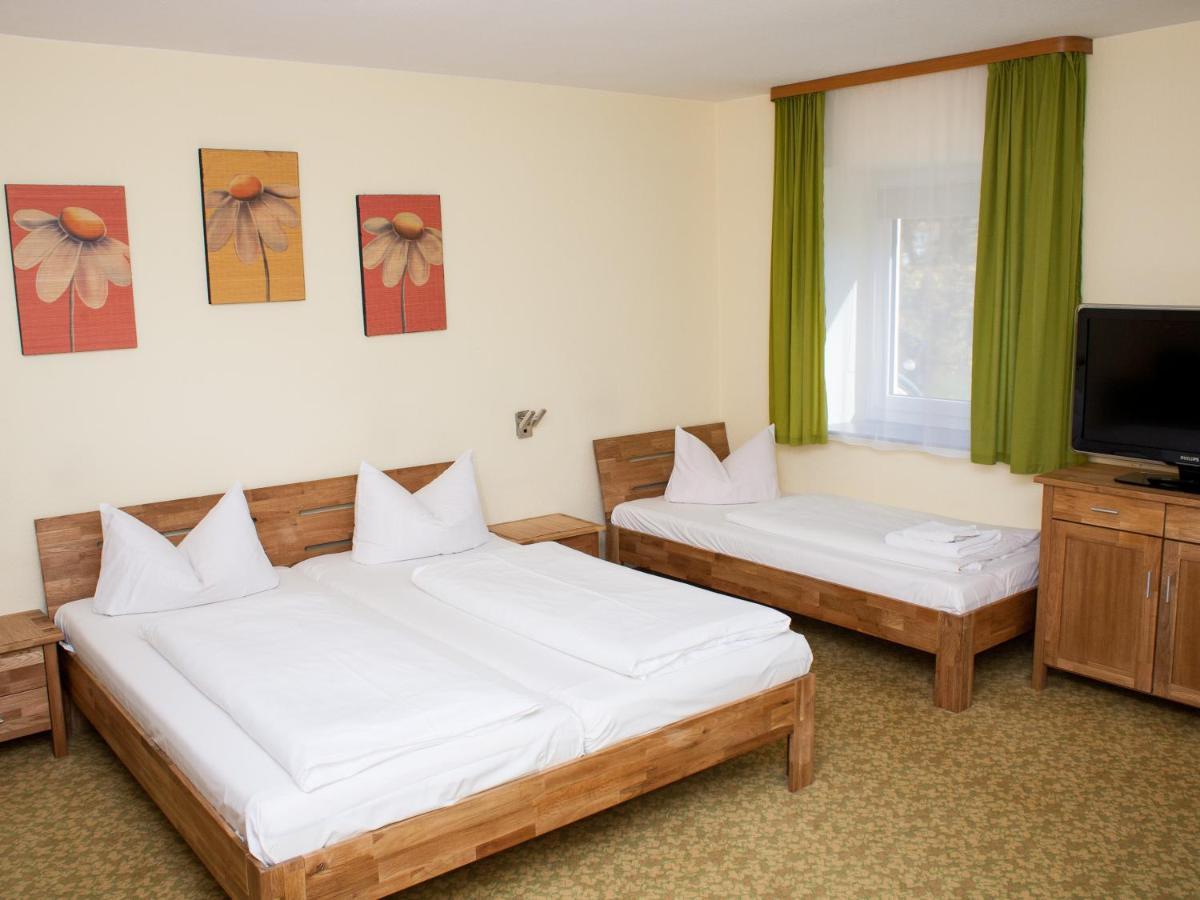 Gasthof Zur Behringersmuhle Hotel Goessweinstein Exterior foto
